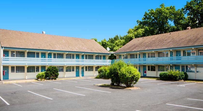 Campanile Sud - Dammarie Les Lys 3* Melun