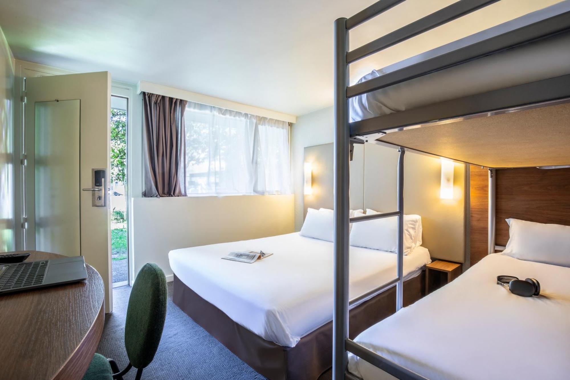 Hotel Campanile Sud - Dammarie Les Lys 3*
