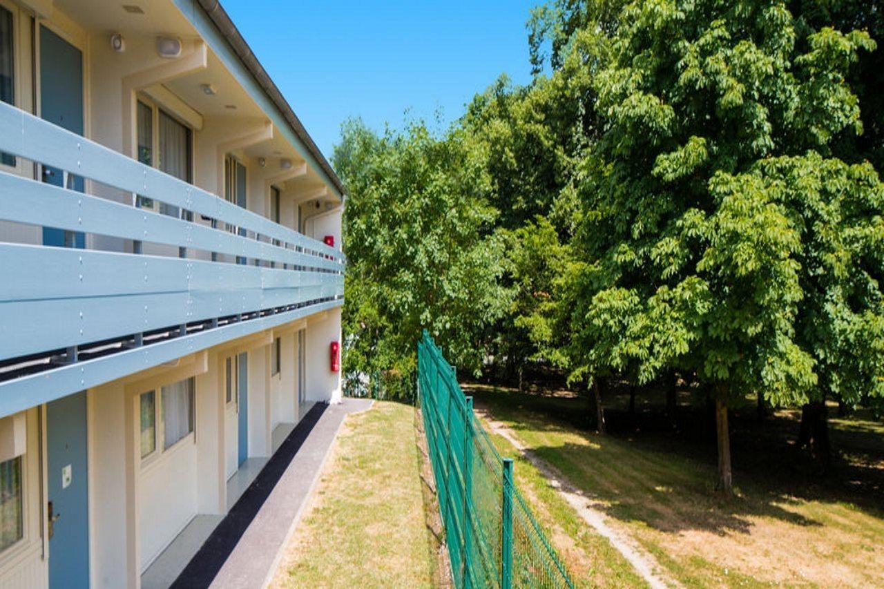 Hotel Campanile Sud - Dammarie Les Lys 3*