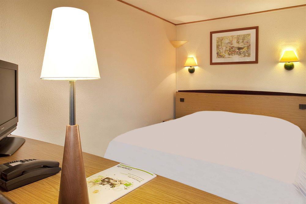 Campanile Sud - Dammarie Les Lys Hotel